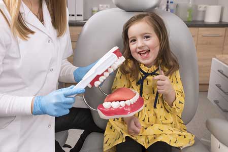kids-dental-checkup